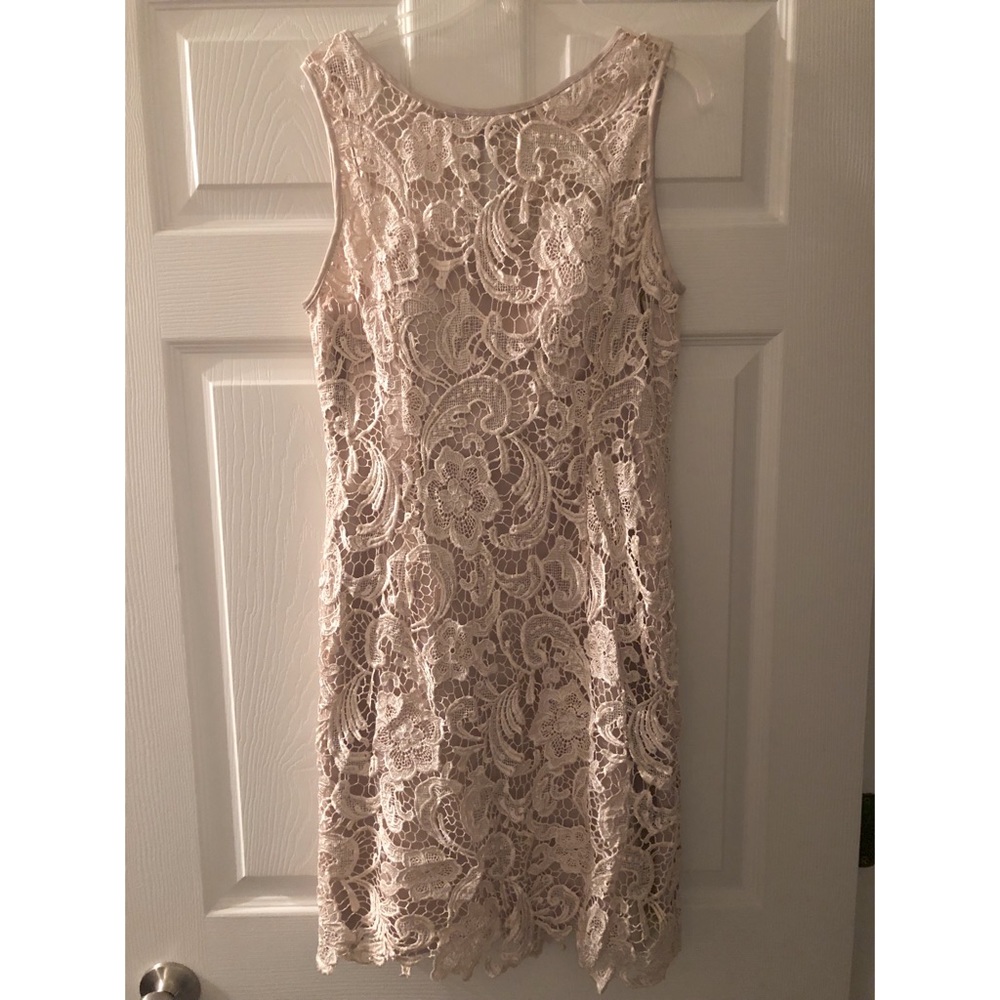 Cachè gold cocktail dress